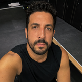 Adrián F.